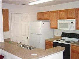 Half Off August Rent!  Must See. Great For Student! in Bradenton, FL (Photo 2 of 6)