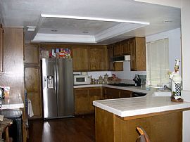 Spacious 4 BD 2.5 BA by a regional park in Anaheim Hills, CA (Photo 3 of 5)