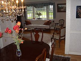 Bright, Beautiful, and Private House in Glastonbury, CT (Photo 4 of 4)