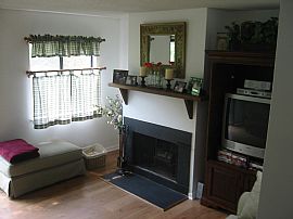 2 BEDROOM NEWLY RENOVATED TOWNHOUSE BRANFORD CT in Branford, CT (Photo 2 of 6)