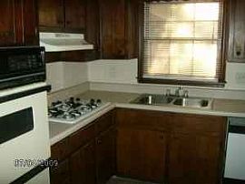 3 Bedroom Home Near I-75 Mnt Zion Blvd in Morrow, GA (Photo 4 of 4)