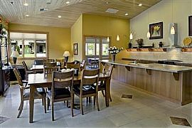 Top Floor 2 Bdrm + Den Darby Estates Condo For Rent in Bellingham, WA (Photo 2 of 4)