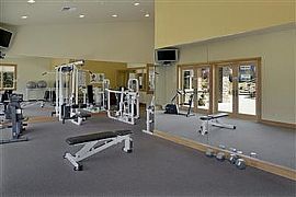 Top Floor 2 Bdrm + Den Darby Estates Condo For Rent in Bellingham, WA (Photo 3 of 4)