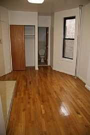AMAZING 1 BED in UES AVAIL 8/1/09 in Manhattan, NY (Photo 4 of 6)