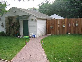 2 Bedroom Upper Duplex Utilities Paid in Minneapolis, MN (Photo 6 of 6)