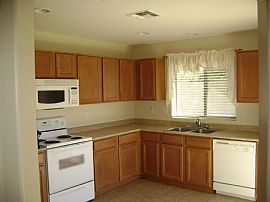 1 month free rent.  Awesome Deal! in Queen Creek, AZ (Photo 3 of 6)