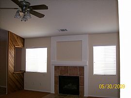 3 BR 2 B Home in Quiet Neighborhood in Victorville, CA (Photo 4 of 6)