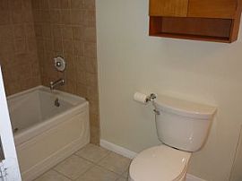 Very Cute 2 Bedroom House in Lakewood in Lakewood, CA (Photo 4 of 6)