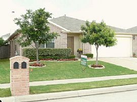 Great 4 bed 2 bath near Hwy 287 & Hwy 35 in Fort Worth, TX