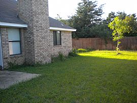   Nice House Near Cedar Hill Schools in Cedar Hill, TX (Photo 6 of 6)
