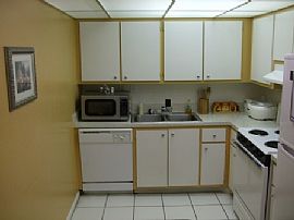 1 / 1.5 FURNISHED CONDO MIAMI in Miami, FL (Photo 3 of 6)