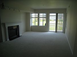 Spacious 2 br condo in Bethany in Portland, OR (Photo 4 of 6)