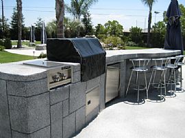 Amazing home perfect for entertaining! in Bakersfield, CA (Photo 3 of 6)