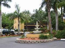 One bedroom in gated community in Fort Myers, FL
