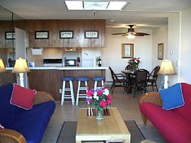 2 br penthouse mission beach steps to the ocean or bay in San Diego, CA