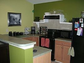 Large One Bedroom Condo in Charlotte, NC (Photo 3 of 4)