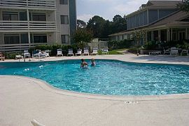 2 BR 2 BA Furnished Villa on HHI - Walk to Beach in Hilton Head Island, SC (Photo 4 of 6)