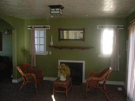 ++ Stylish 3 bedroom, 3 bath house 1st months rent only $1000 + in Eagle Mountain, UT (Photo 4 of 6)