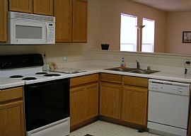 Open Floor Plan, Great Location, Quiet Neighborhood in Dallas, TX (Photo 3 of 5)