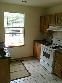 Lovely 3BD/3BA Downtown House--Renovated! in Colorado Springs, CO (Photo 3 of 5)