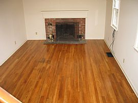 Charming 4 Bedroom House in Armonk, NY (Photo 3 of 6)