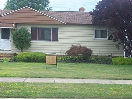 3 Bedroom Willowick Ranch in Willowick, OH
