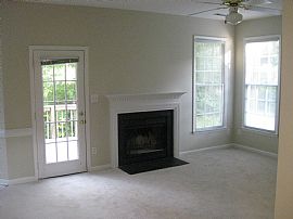 3BR 2.5BA in beautiful Woodcroft in Durham, NC (Photo 2 of 4)