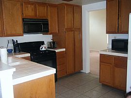  HUGE HOUSE CLOSE TO AIRFORCE BASE, HIGHWAYS, SCHOOLS, ETC... in North Las Vegas, NV (Photo 5 of 6)