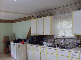 Charming 2/1 home in nice neighborhood in Malvern, AR (Photo 2 of 4)