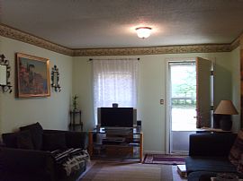 Charming 2/1 home in nice neighborhood in Malvern, AR (Photo 3 of 4)