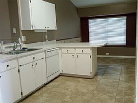 Charming 4/2/2 house for rent! in New Port Richey, FL (Photo 3 of 6)