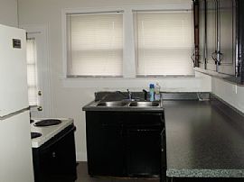 Spacious 1 bedroom Double in South Broad Ripple  in Indianapolis, IN (Photo 3 of 5)