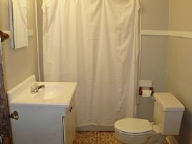Spacious 1 bedroom Double in South Broad Ripple  in Indianapolis, IN (Photo 4 of 5)