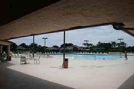 4/2.5 Great Deal, Even Better Neighborhood in Coconut Creek, FL (Photo 5 of 6)