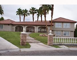 LUXURY HOME, HIGH END UPGRADES IN SECTION 10, RV/BOAT PARKING!! in Las Vegas, NV