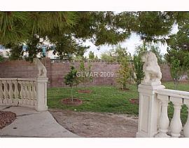 LUXURY HOME, HIGH END UPGRADES IN SECTION 10, RV/BOAT PARKING!! in Las Vegas, NV (Photo 2 of 6)