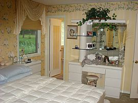 3 bedroom home Marlboro New Jersey in Morganville, NJ (Photo 4 of 6)