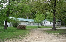 Ranch House for rent on a 320 Acre Horse Farm - 3 Bed, 2 Bath in Mansfield, MO (Photo 2 of 5)