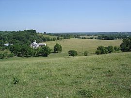 Ranch House for rent on a 320 Acre Horse Farm - 3 Bed, 2 Bath in Mansfield, MO (Photo 3 of 5)