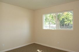 No Deposit on a Nice 2Bed 1Bath Apt in San Bernardino, CA (Photo 4 of 6)