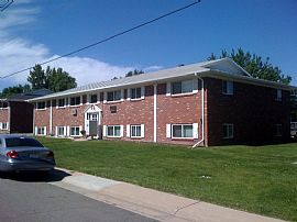 2 Bedroom Garden Level Apartment in Littleton, CO