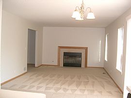 Large 2-story home with 4 bedrooms 2 1/2 Baths in Hampshire, IL (Photo 5 of 6)