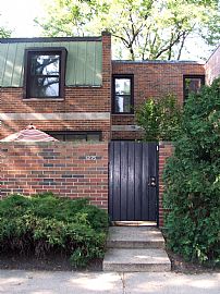 4 Bedroom Townhouse near UIC, Little Italy, Loop, Columbia in Chicago, IL (Photo 1 of 6)