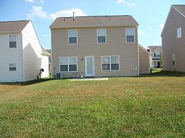 Renting very nice 3 br 2 1/2 bath in quiet Harrisburg Community in Charlotte, NC (Photo 4 of 4)