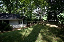 Private and Spacious Single Family Home, 8 mi from DC available in Falls Church, VA (Photo 4 of 6)