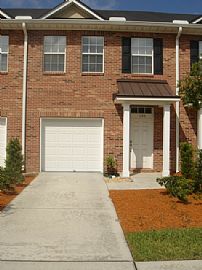 3Bed/2.5Bath Townhome (basic cbl/internet included) in Jacksonville, FL (Photo 3 of 6)