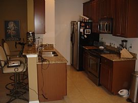 3Bed/2.5Bath Townhome (basic cbl/internet included) in Jacksonville, FL (Photo 4 of 6)