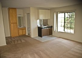 Adorable Studio near CSUN in Northridge, CA (Photo 2 of 6)