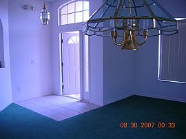 Unfurnished 4bed/2.5 bath Pool home near Disney in Davenport, FL (Photo 1 of 6)