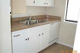 $1200 / 1br - 1 ba / Beautiful Apartment in Japan Town / Front  in San Jose, CA (Photo 3 of 4)